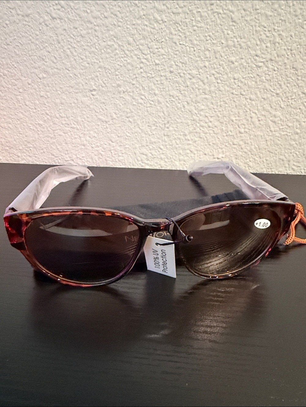 Women's Tortoiseshell Sunglasses with +1.00 Magnification